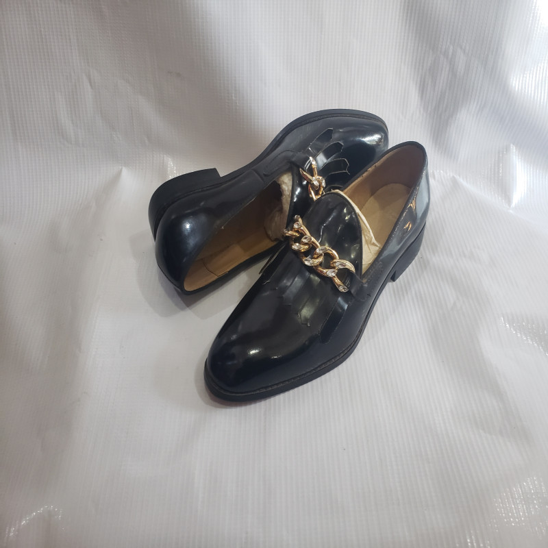 Lightweight Formal shoes with a Black Hard Sole